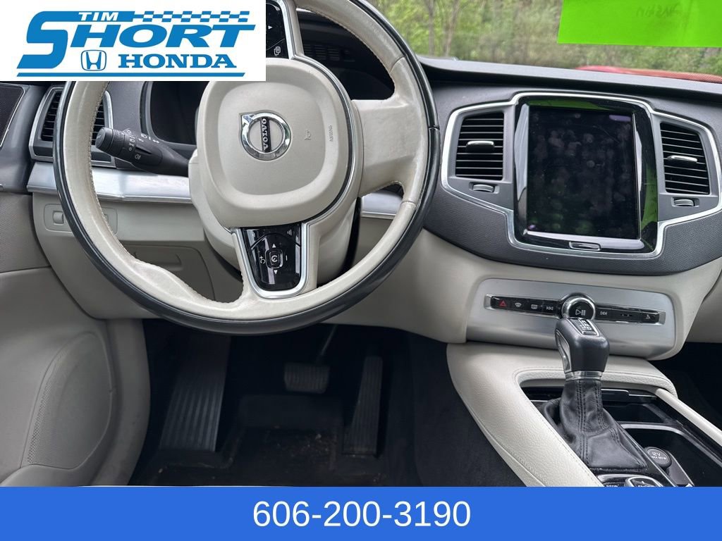 Used 2017 Volvo XC90 T6 Momentum w/ Vision Package image 14