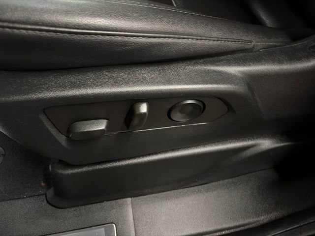 Used 2023 Chevrolet Suburban LT image 18