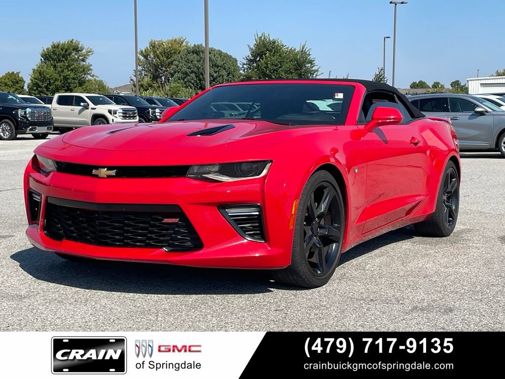 Used 2018 Chevrolet Camaro SS RWD image 3