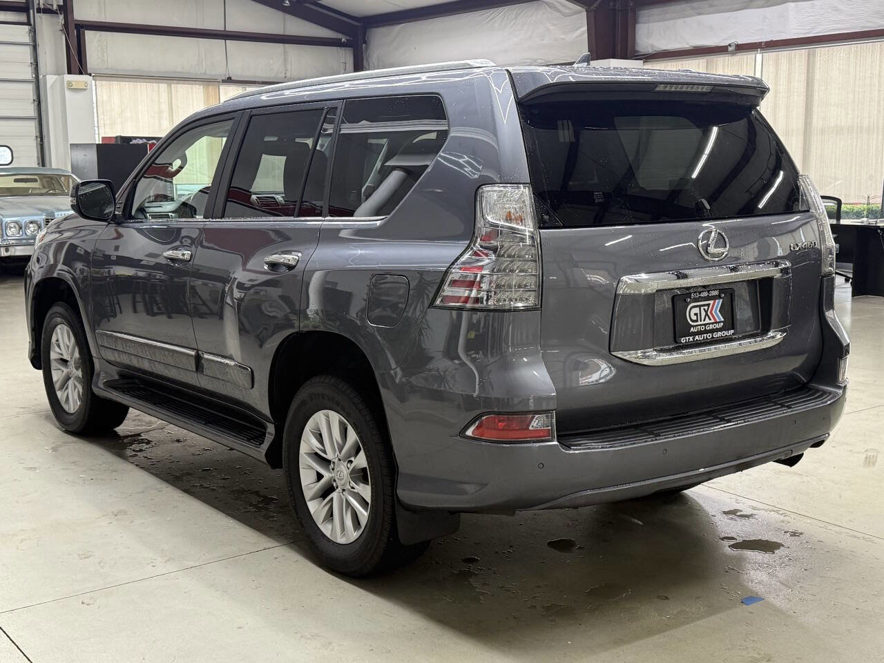 Used 2015 Lexus GX 460 w/ Premium Package AWD/4WD image 4