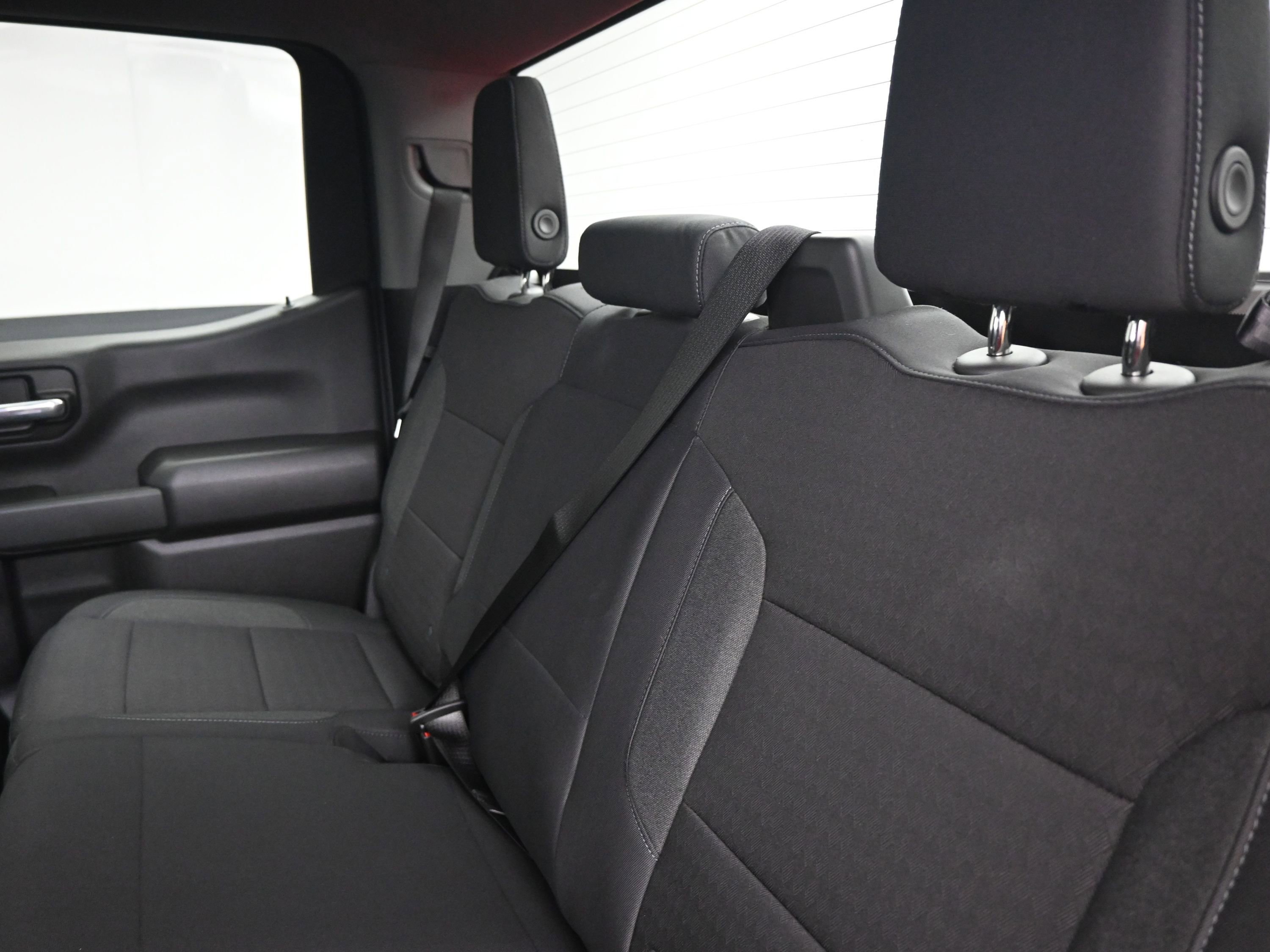 Used 2025 Chevrolet Silverado 1500 Custom image 17