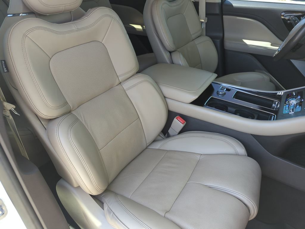 Used 2020 Lincoln Aviator Reserve w/ Equipment Group 202A image 40