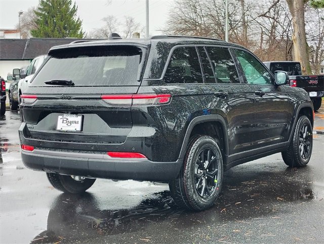 New 2026 Jeep Grand Cherokee Laredo image 7