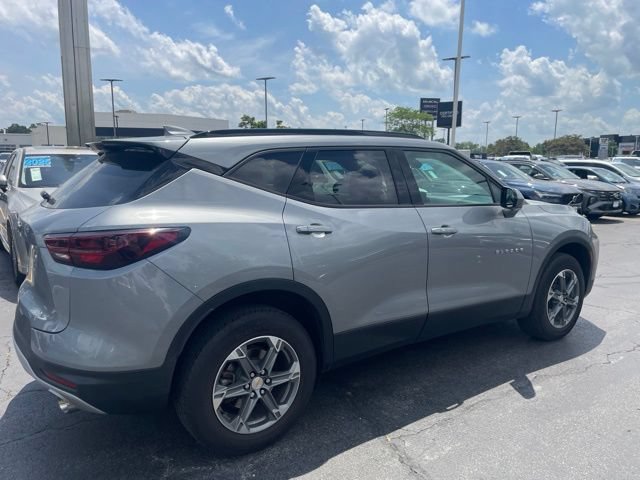 Used 2023 Chevrolet Blazer LT w/ Convenience Package FWD image 2