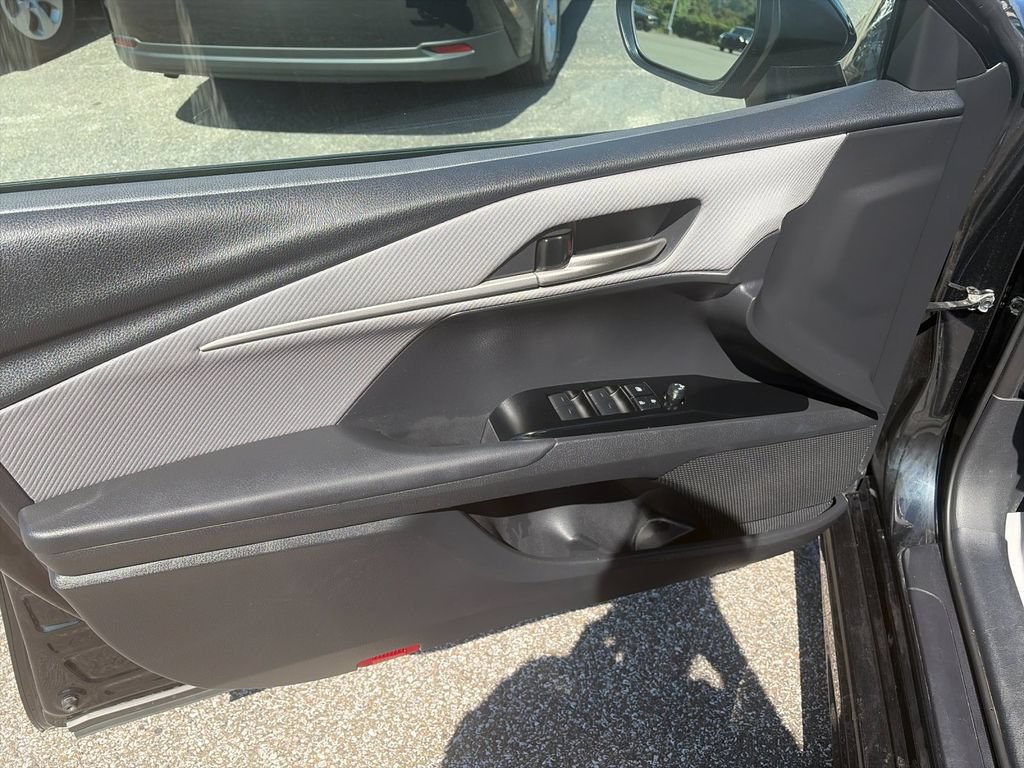 Used 2025 Toyota Camry SE w/ Multimedia Upgrade Package FWD image 12