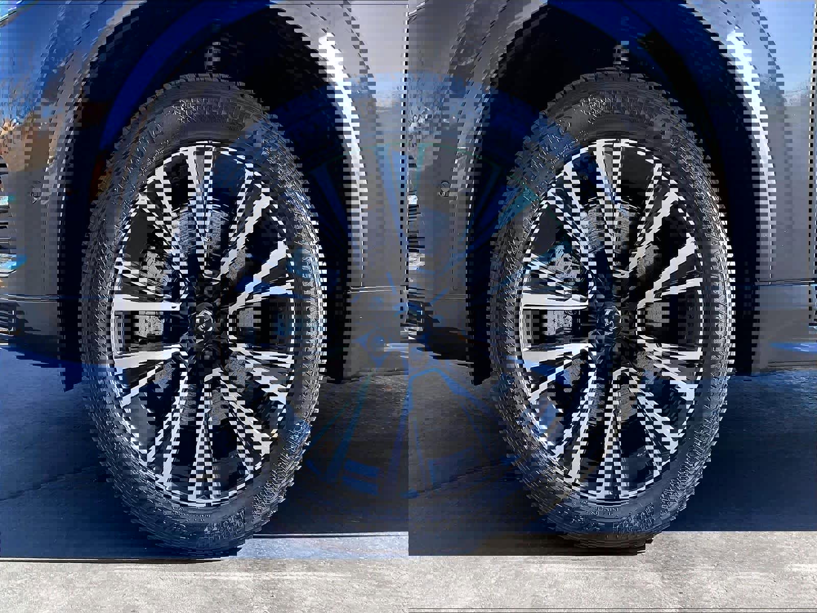 Used 2023 Volvo XC90 T8 Plus image 12