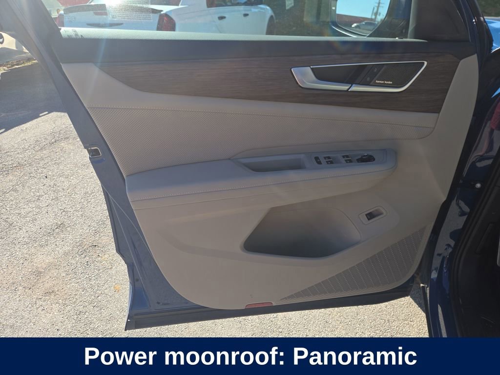 Used 2025 Volkswagen Atlas SEL Premium R-Line image 12