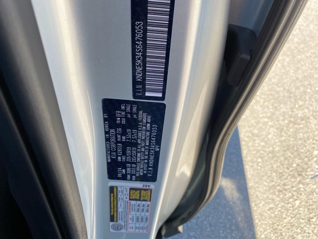 Used 2025 Kia Carnival SX Prestige image 33