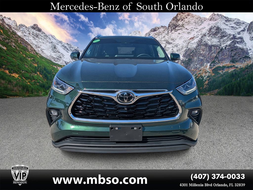 Used 2024 Toyota Highlander Limited image 24