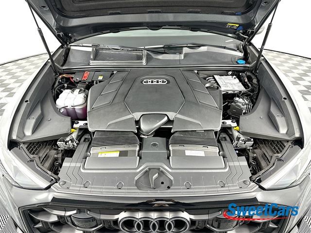 Used 2025 Audi Q8 Prestige image 45