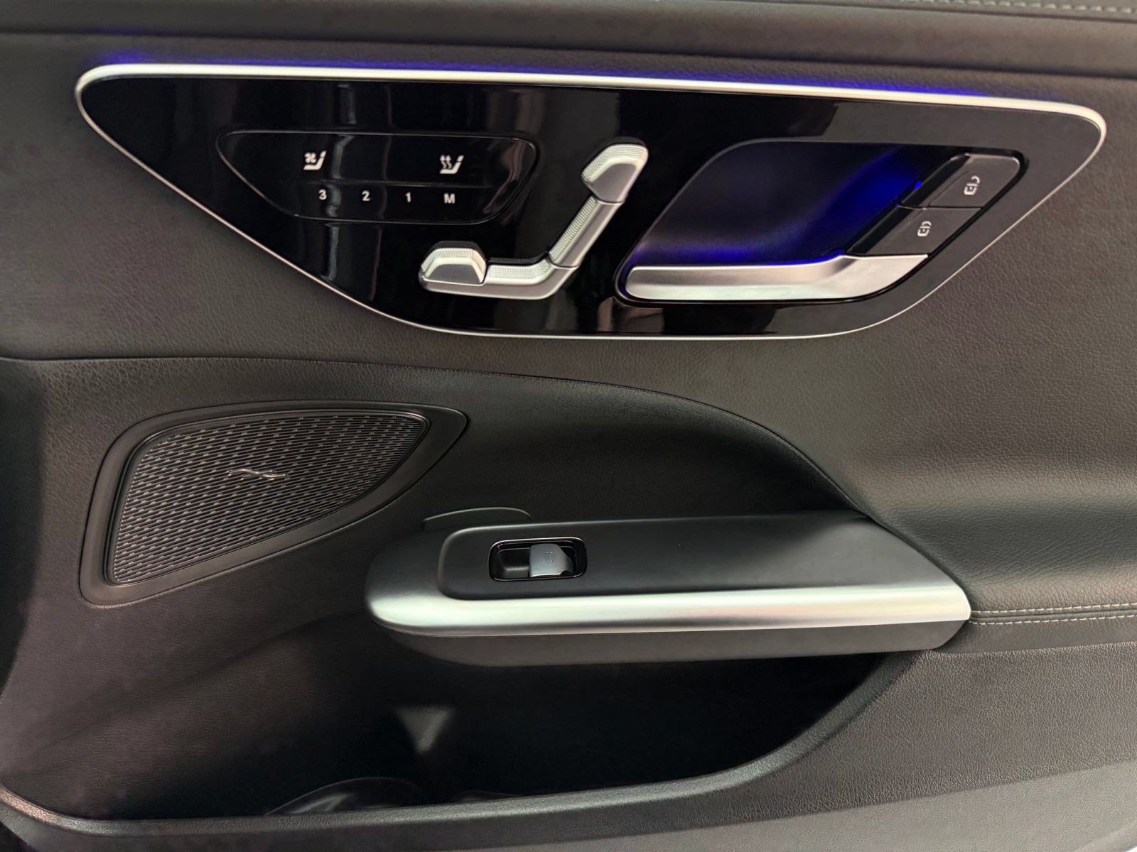 Used 2023 Mercedes-Benz C 300 4MATIC Sedan image 28