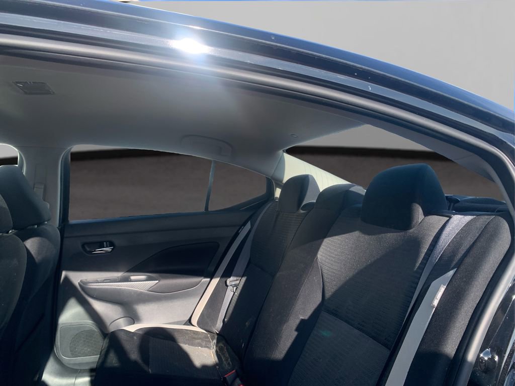 Certified 2022 Nissan Versa SV image 10