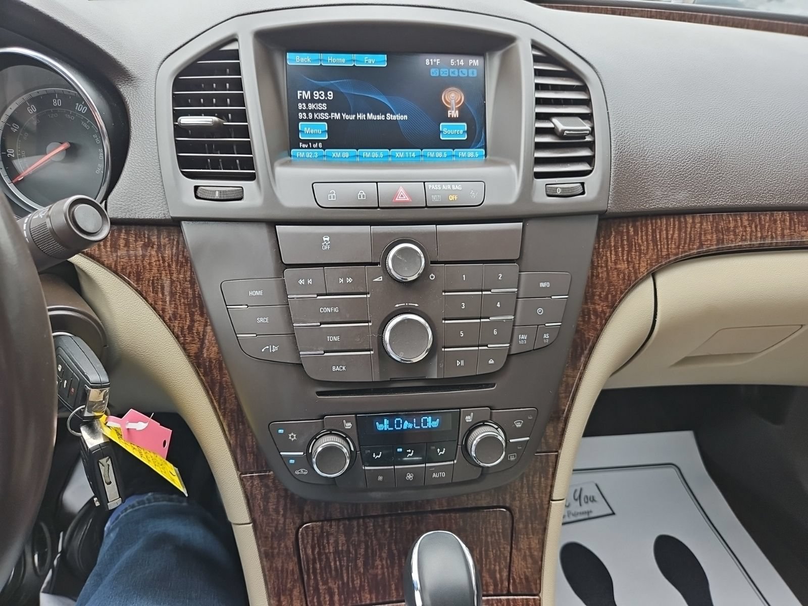 Used 2012 Buick Regal Leather FWD image 24