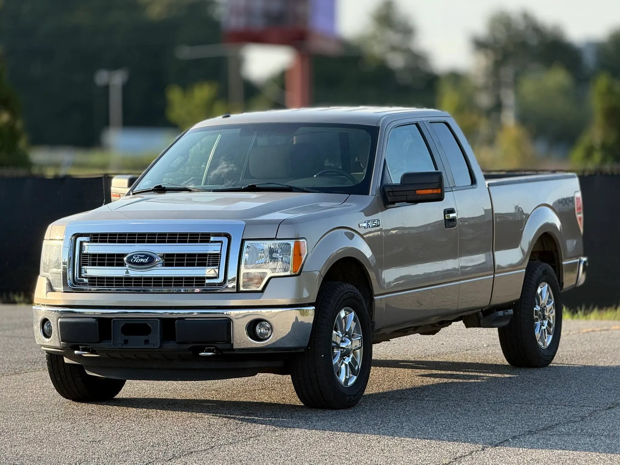 Used 2013 Ford F150 XLT w/ Luxury Equipment Group AWD/4WD image 6