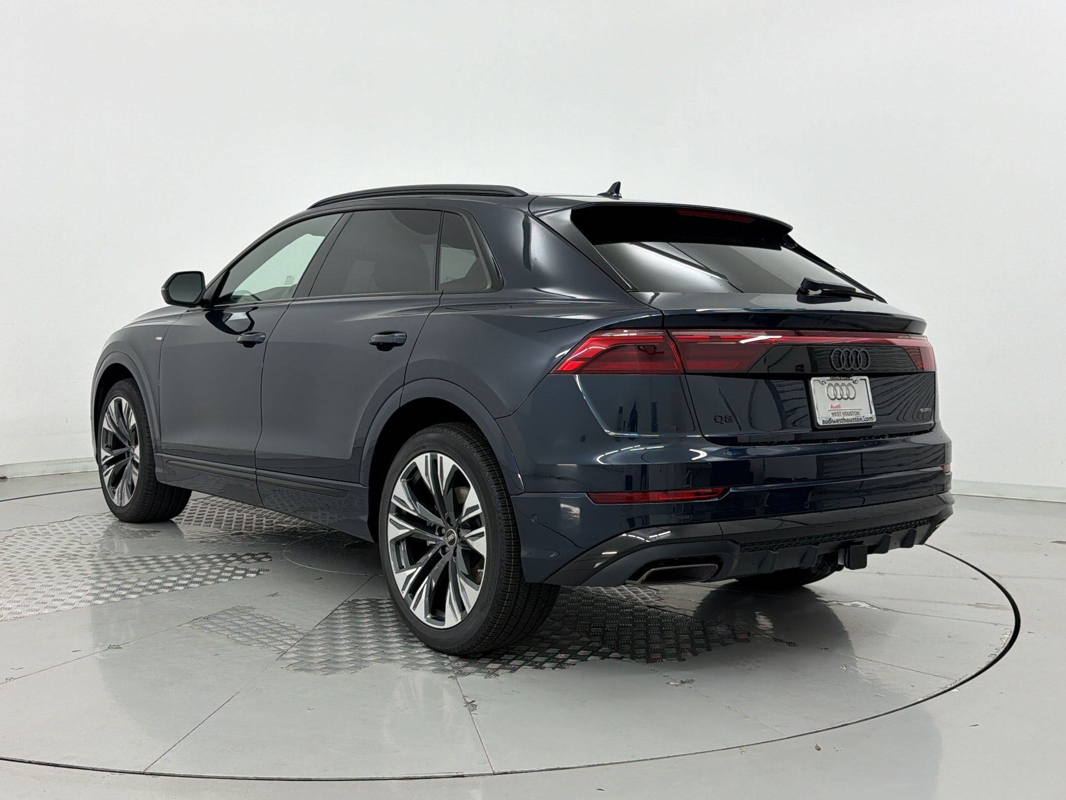 New 2026 Audi Q8 Premium Plus AWD/4WD image 3