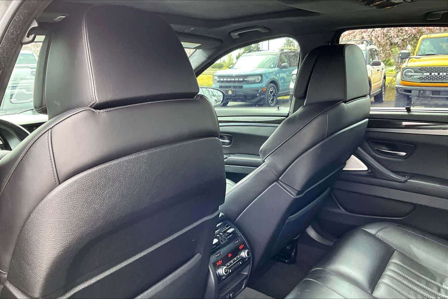 Used 2013 BMW M5 RWD image 12