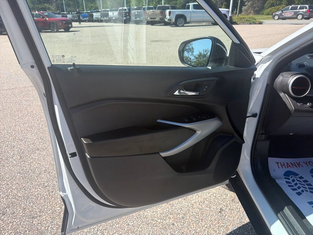 Used 2026 Chevrolet Trax RS w/ Driver Confidence Package FWD image 10