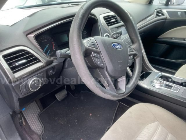 Used 2017 Ford Fusion S FWD image 12