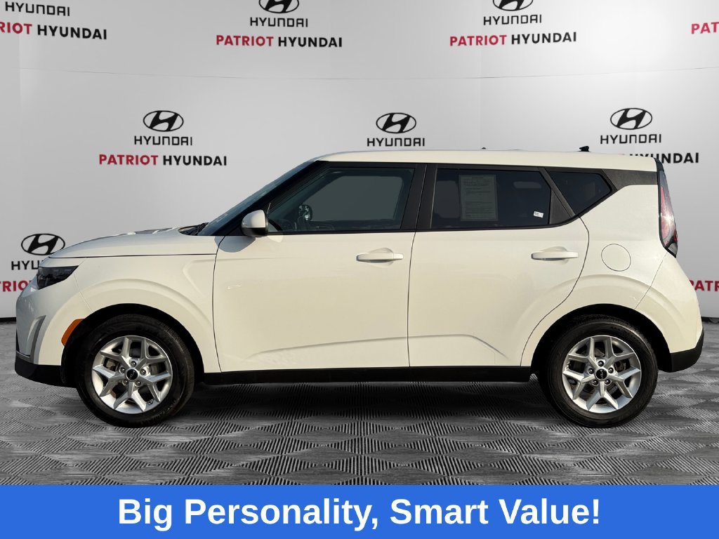 Used 2024 Kia Soul LX w/ Option Group 015 FWD image 6