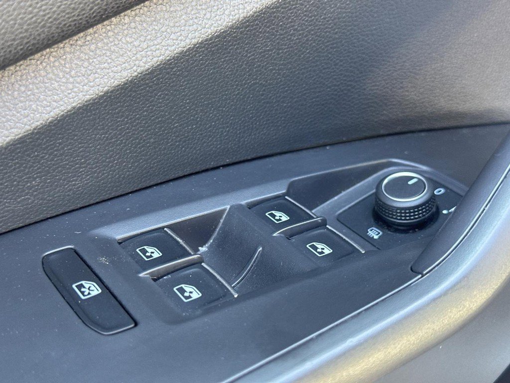 Used 2024 Volkswagen Jetta SE image 20