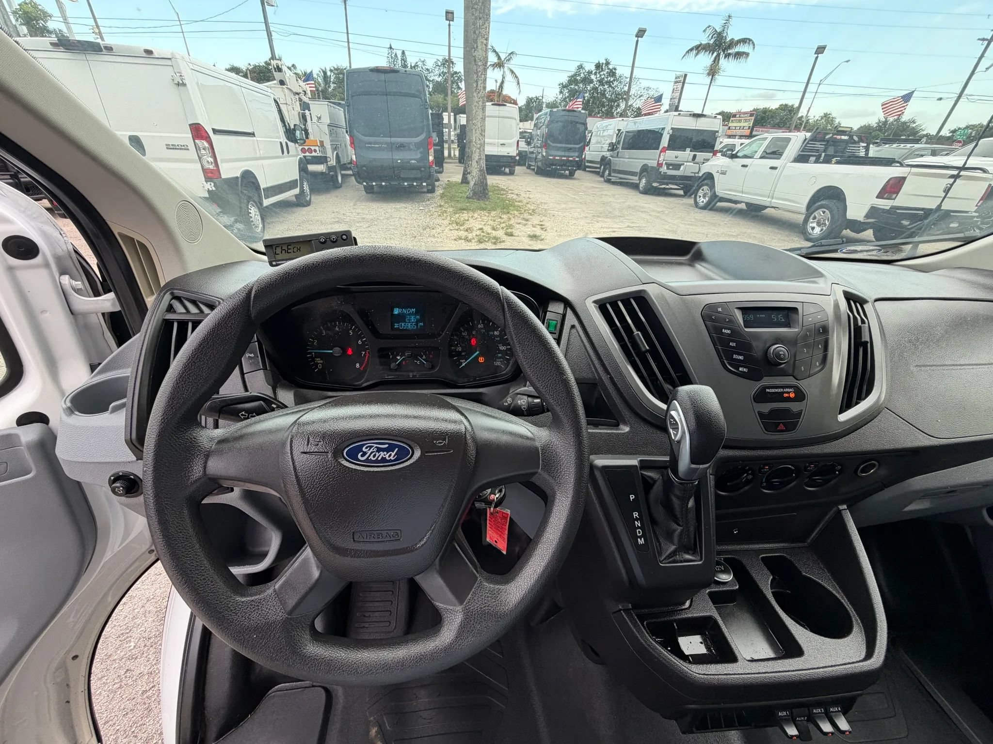 Used 2019 Ford Transit 150 130 Low Roof RWD image 15