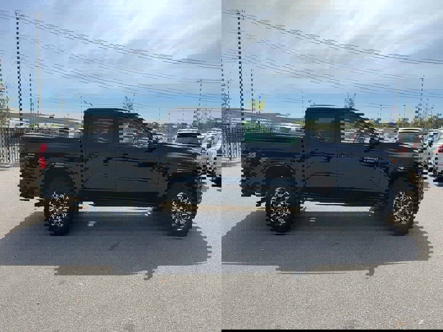 Used 2024 Chevrolet Colorado Z71 w/ Z71 Convenience Package 2 image 7