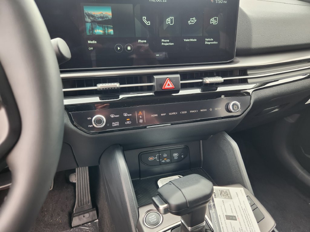 New 2026 Kia Sportage EX AWD/4WD image 18