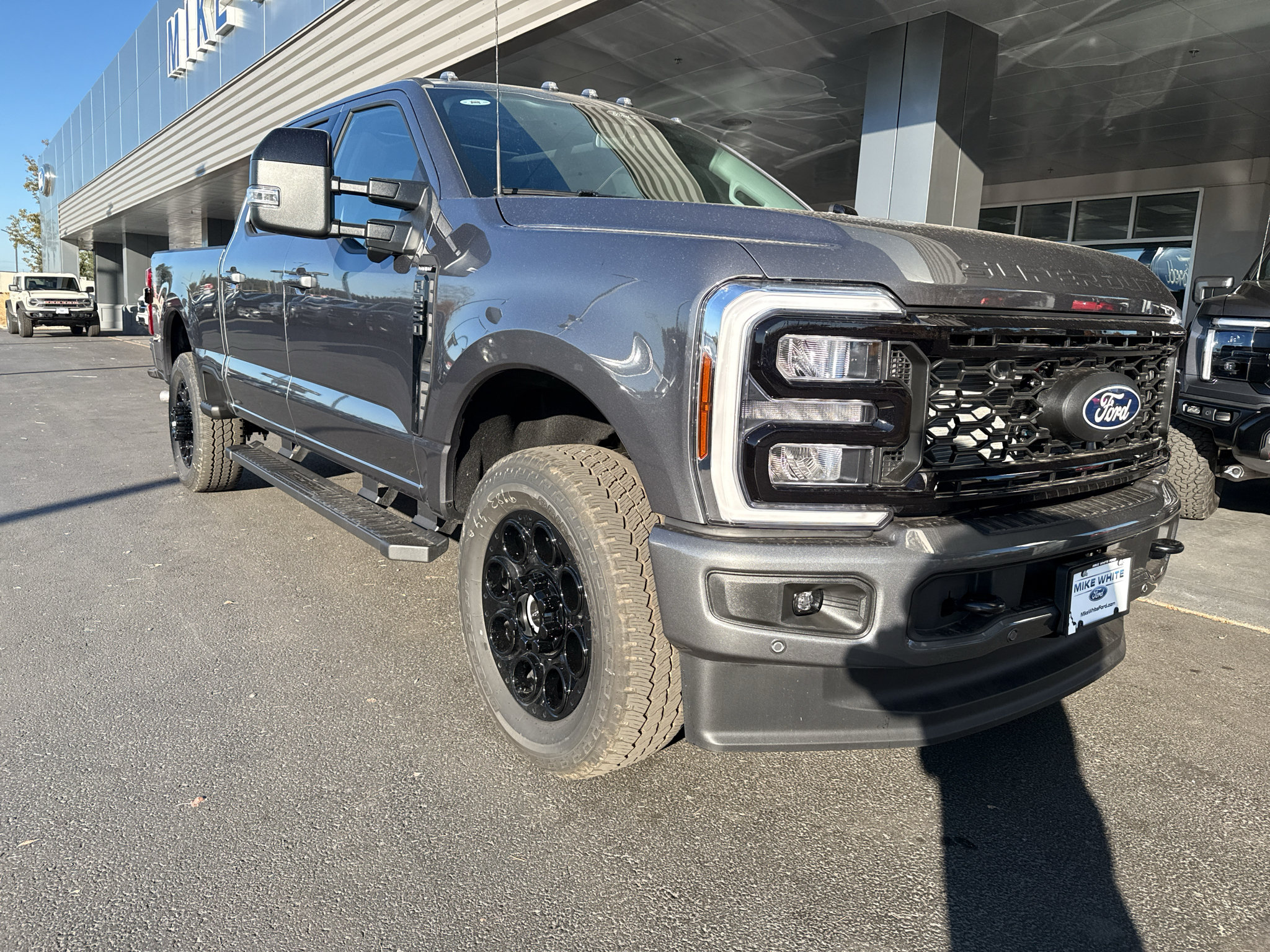 New 2027 Ford F250 Lariat w/ Black Appearance Package