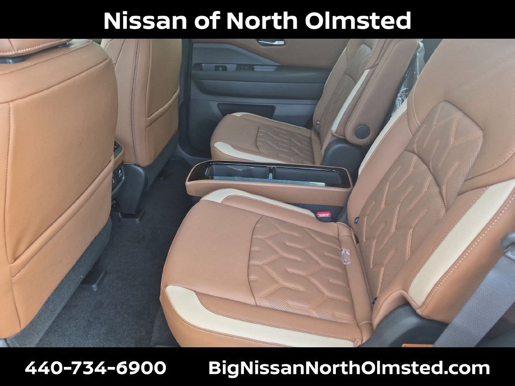 New 2026 Nissan Pathfinder Platinum AWD/4WD image 17