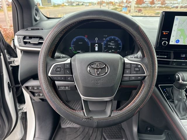 Used 2025 Toyota Sienna XSE image 23