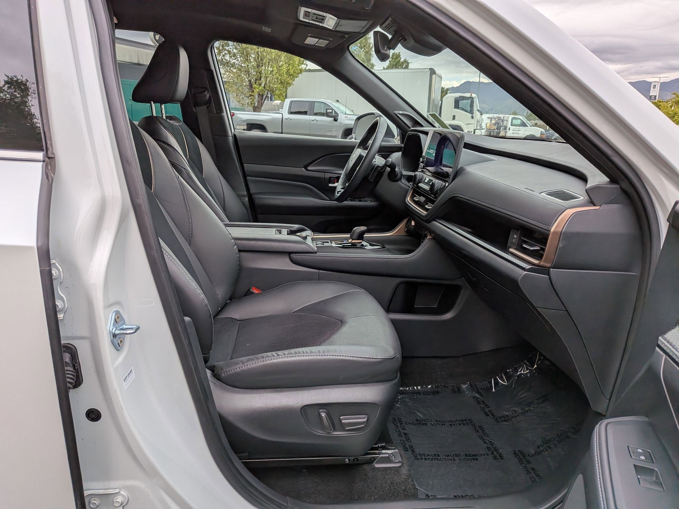 Used 2024 Toyota Grand Highlander AWD Hybrid image 30