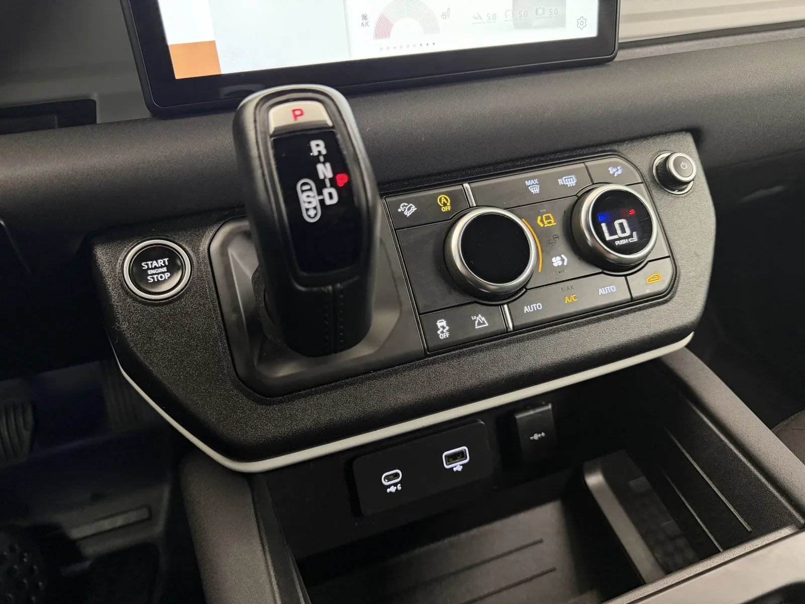Used 2022 Land Rover Defender 90 AWD/4WD image 39