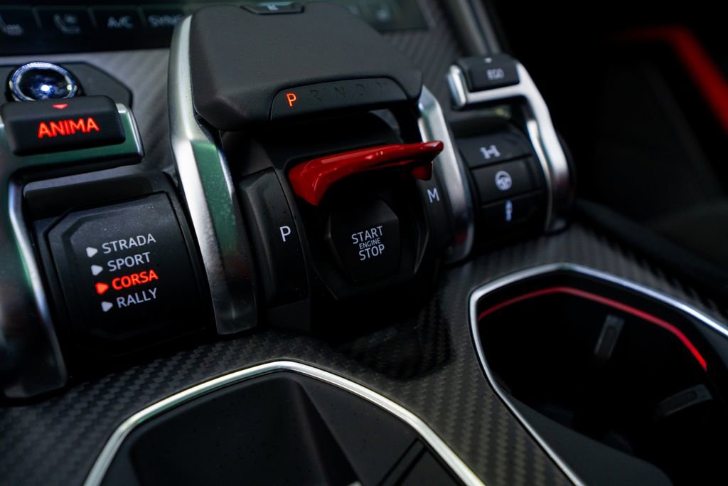 Used 2024 Lamborghini Urus Performante image 55