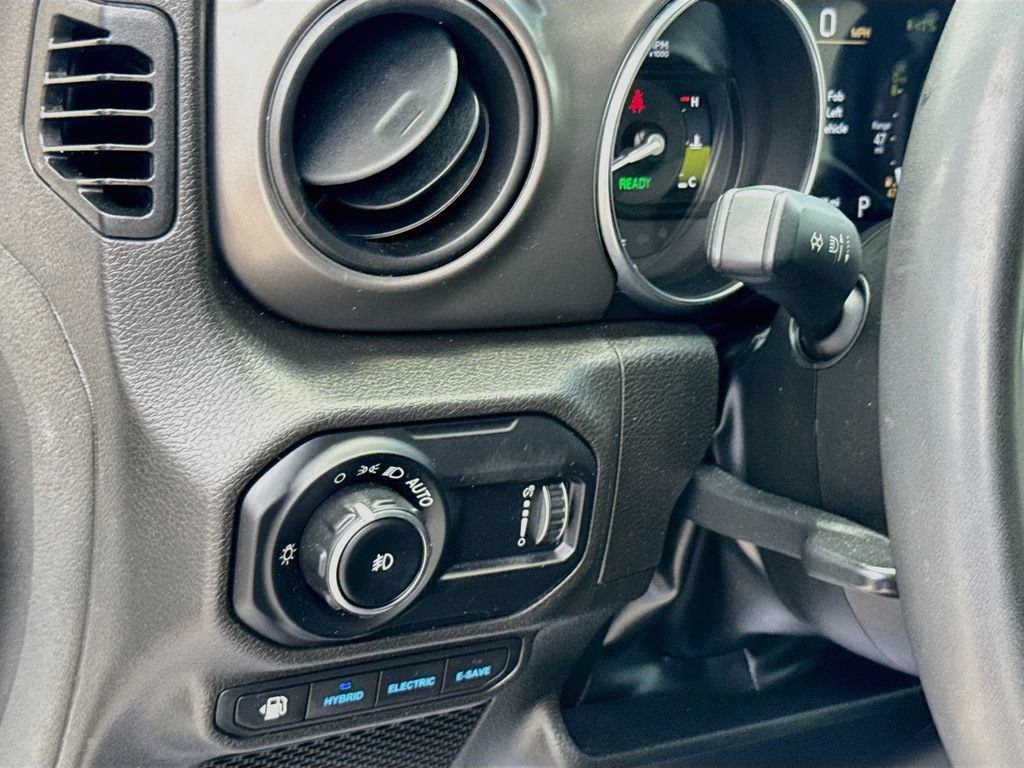 Certified 2023 Jeep Wrangler Unlimited AWD/4WD image 11