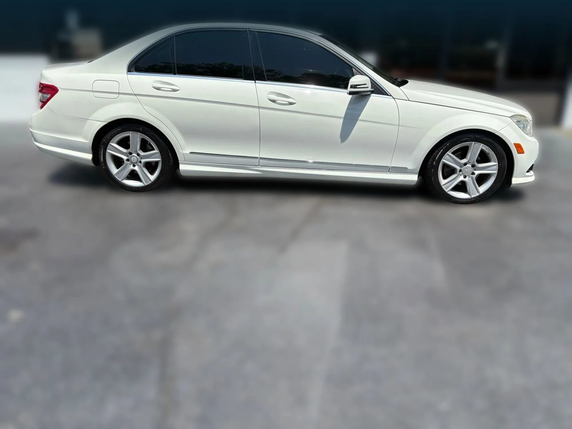 Used 2010 Mercedes-Benz C 300 Sedan image 6