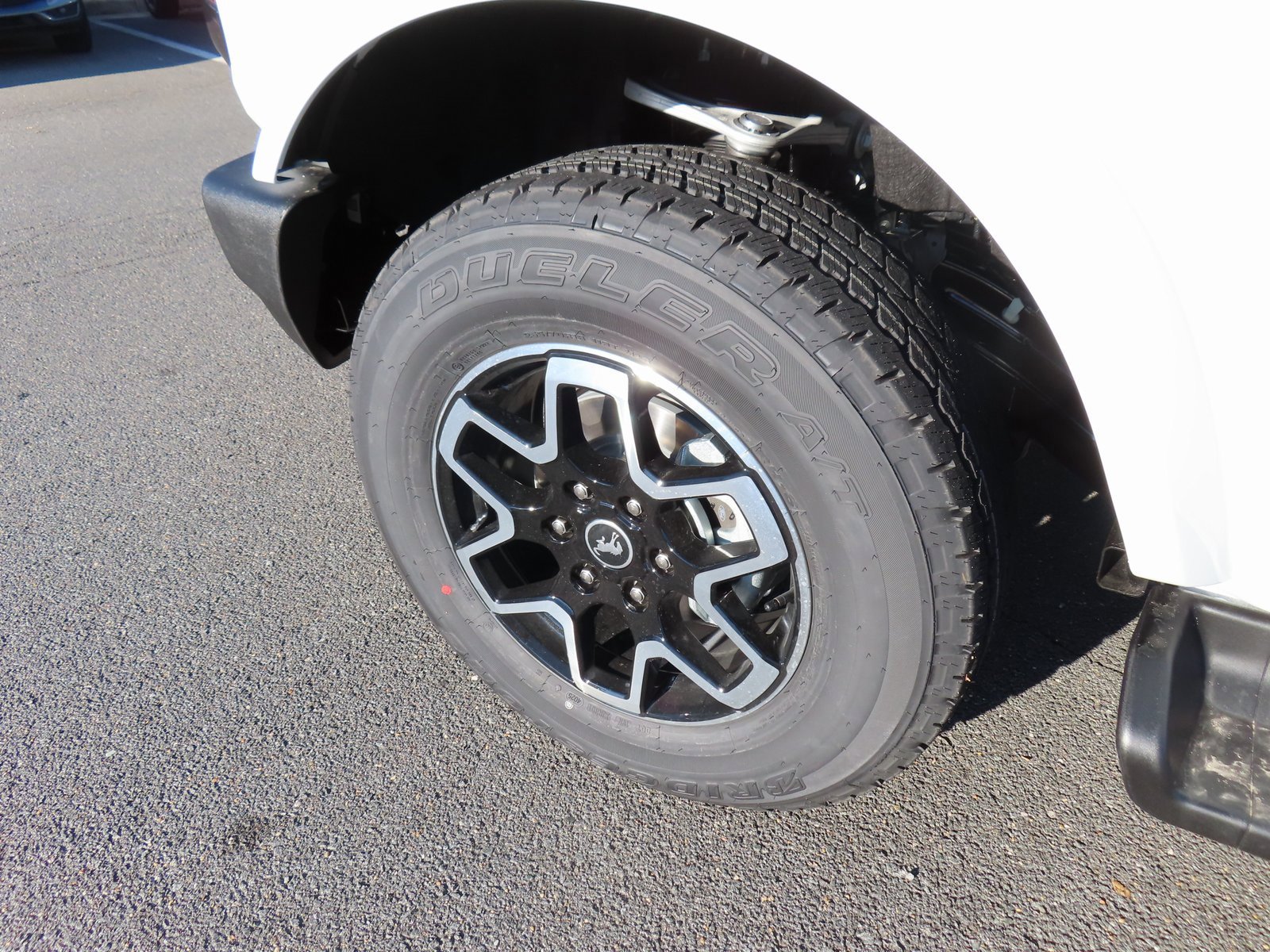 New 2025 Ford Bronco Outer Banks image 9