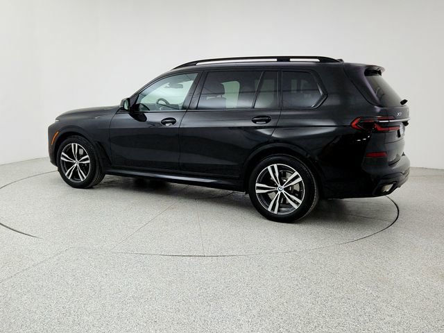 Used 2023 BMW X7 xDrive40i w/ M Sport Package image 7