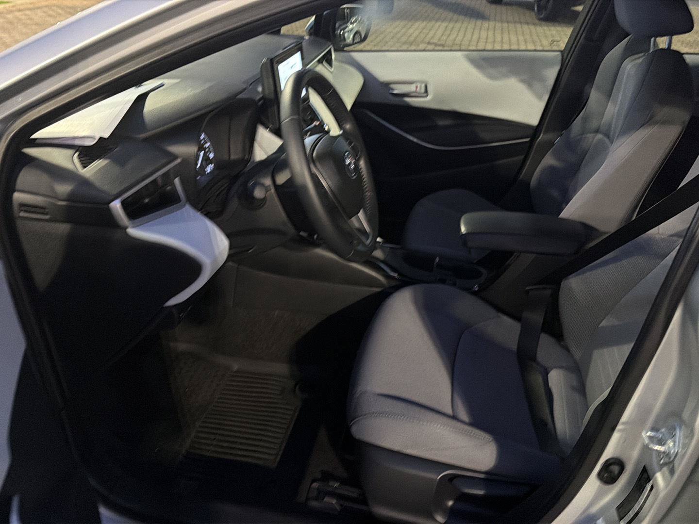 Certified 2025 Toyota Corolla SE FWD image 10