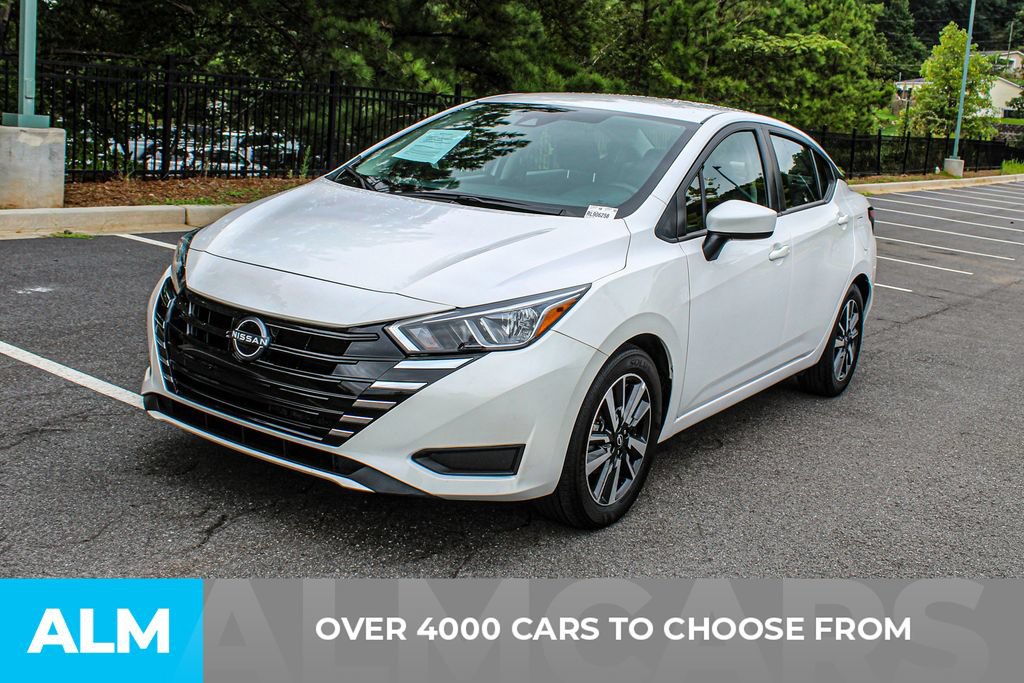 Used 2024 Nissan Versa SV FWD image 2