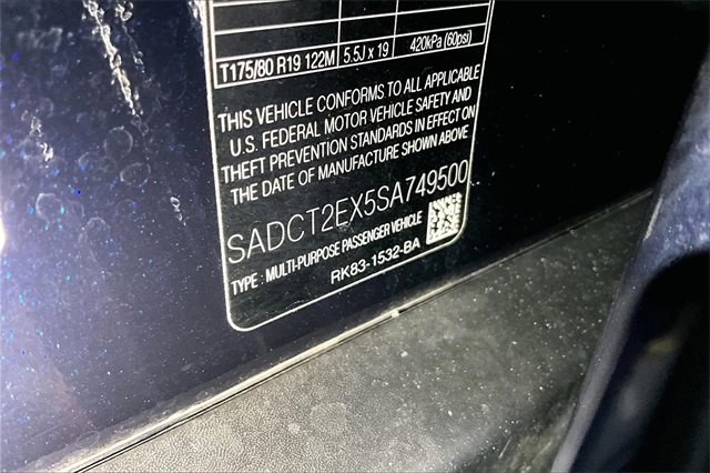 Certified 2025 Jaguar F-PACE R-Dynamic S image 33