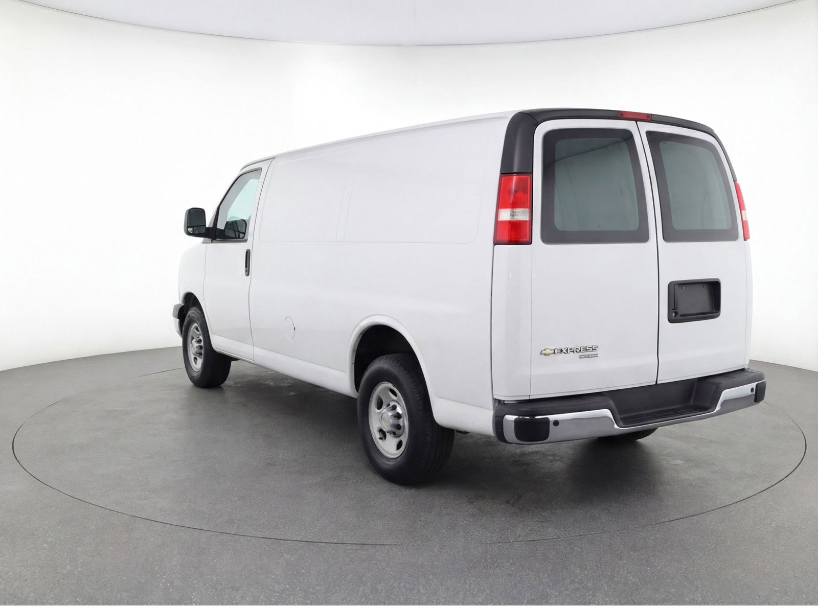 Used 2025 Chevrolet Express 3500 LT w/ LT Preferred Equipment Group RWD image 6