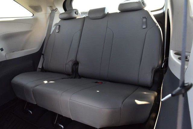 Used 2021 Toyota Sienna XLE w/ XLE Plus Package image 28