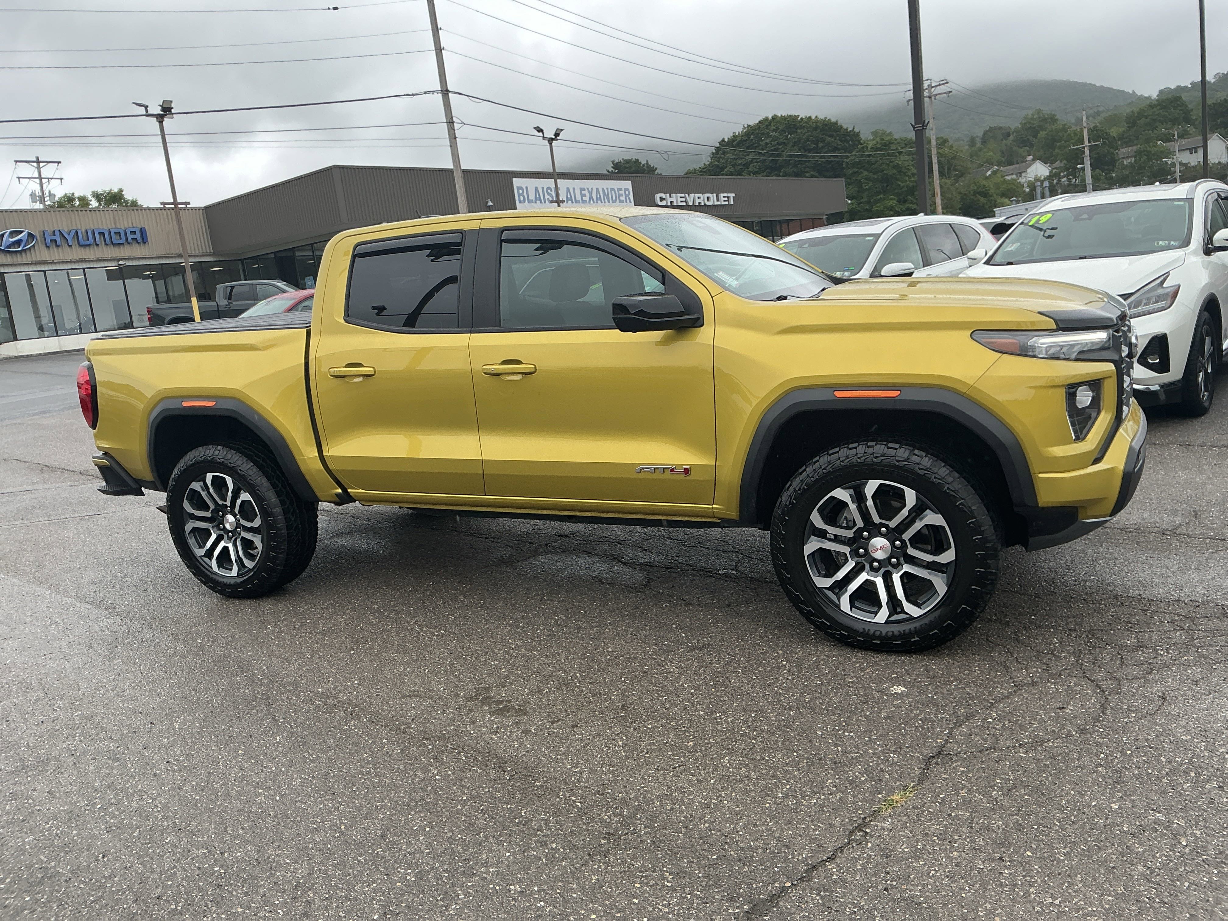 Used 2023 GMC Canyon AT4 w/ Technology Package video 2