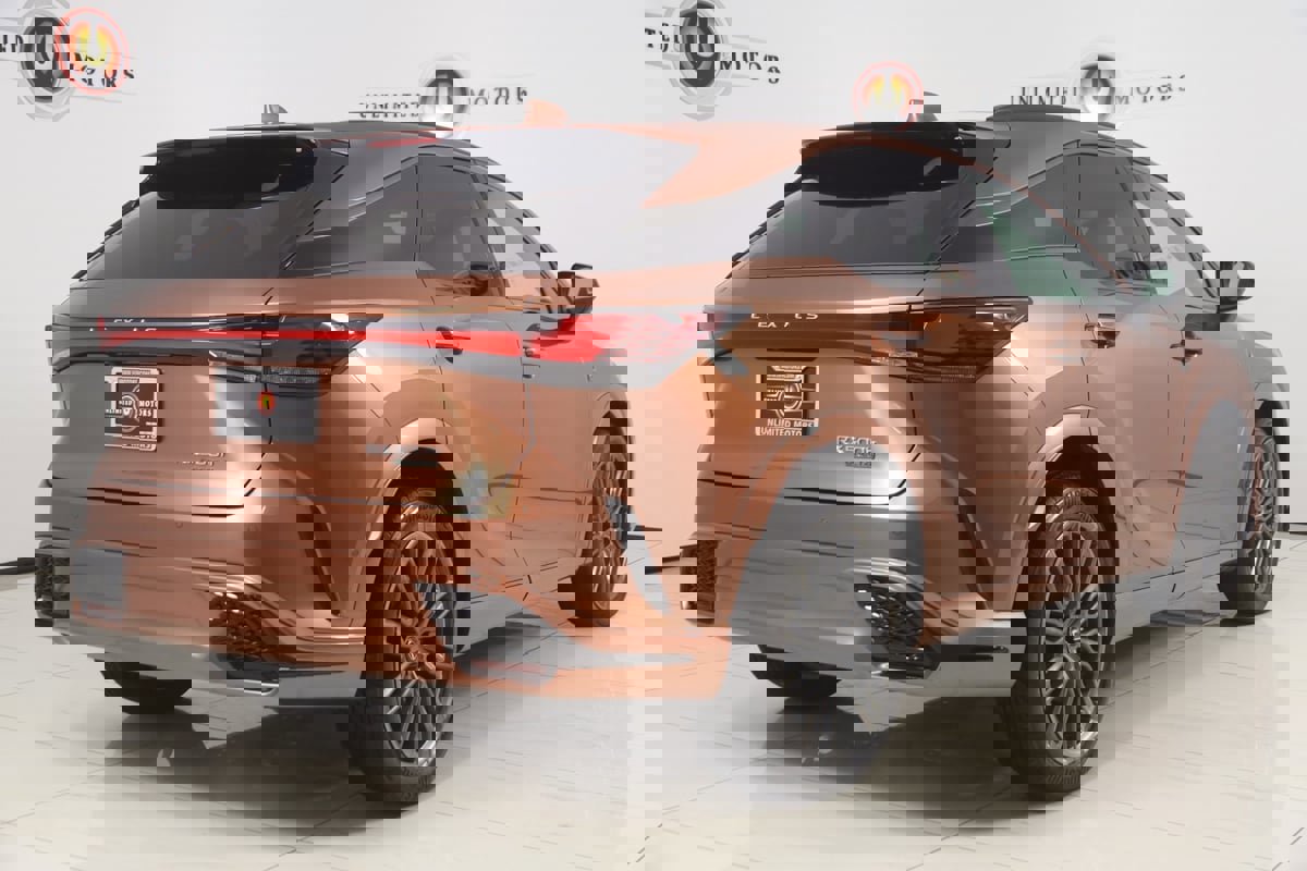 Used 2023 Lexus RX 500h F Sport image 3