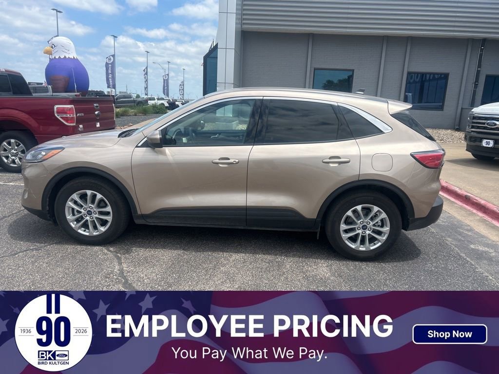 Used 2020 Ford Escape SE FWD image 1