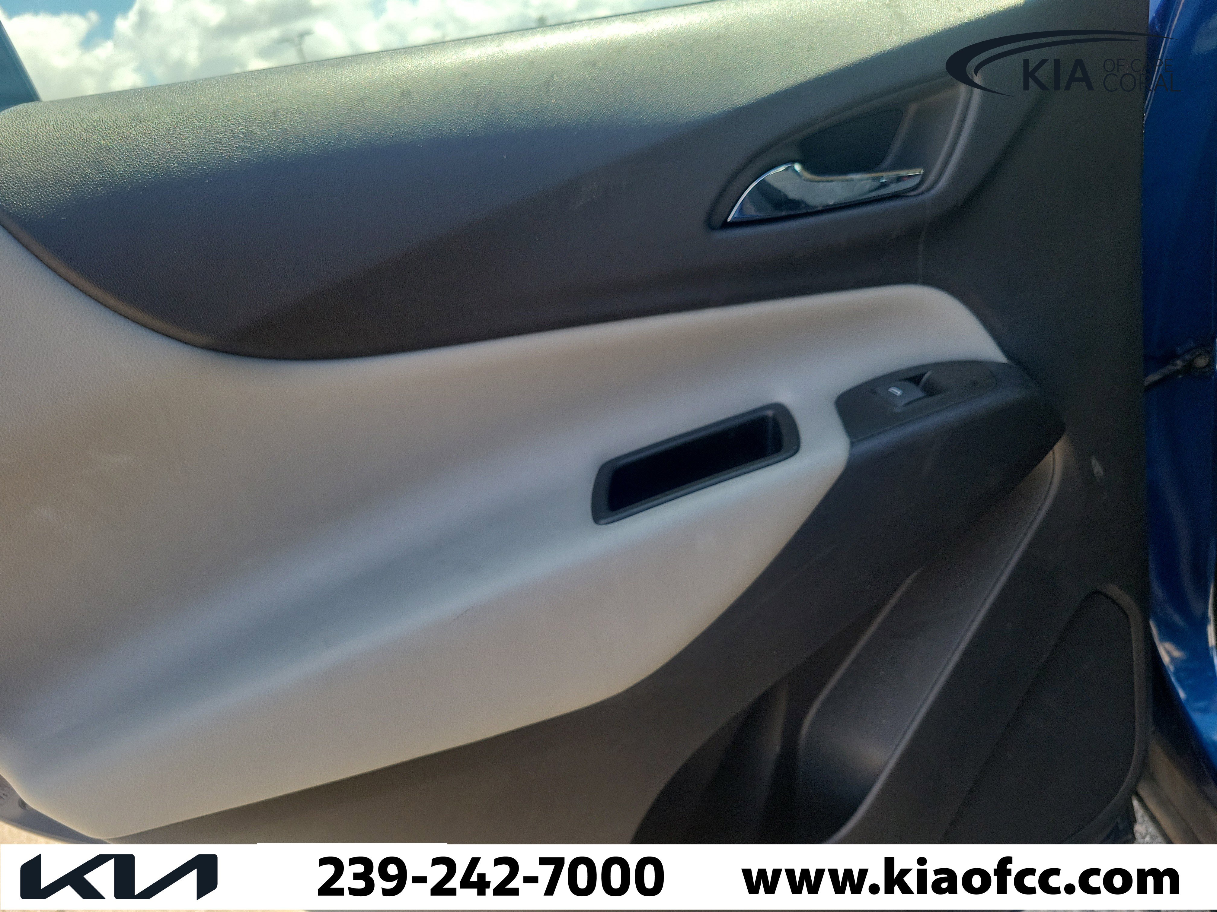 Used 2023 Chevrolet Equinox LS FWD image 11