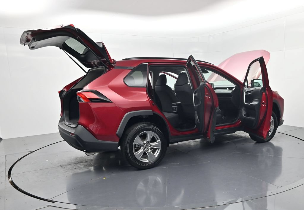 Used 2025 Toyota RAV4 XLE AWD/4WD image 62