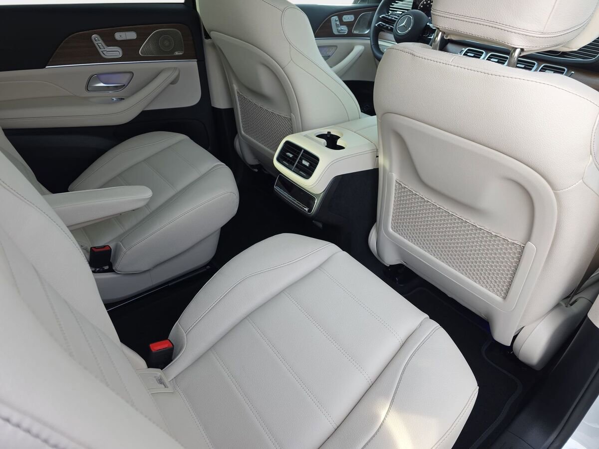 New 2026 Mercedes-Benz GLS 450 4MATIC image 11