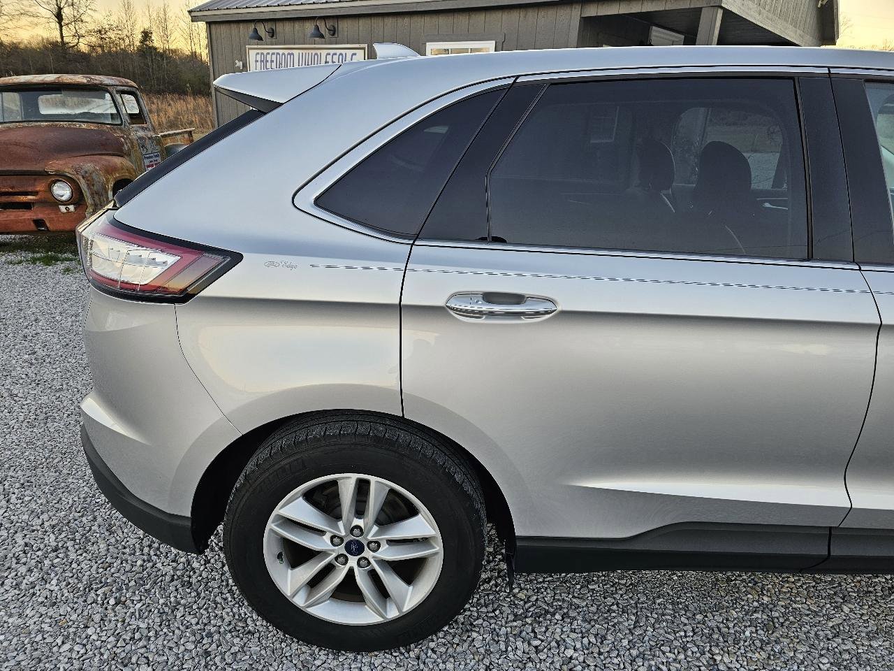 Used 2015 Ford Edge SEL w/ Equipment Group 201A image 9
