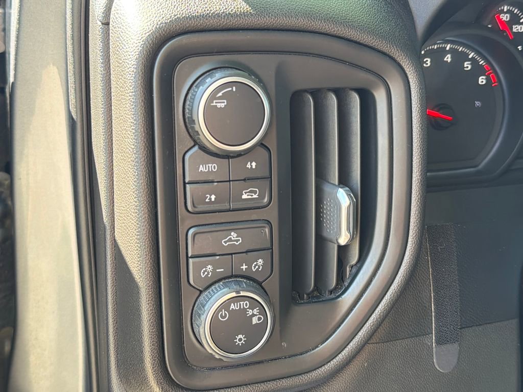 Used 2022 Chevrolet Silverado 1500 Custom w/ LPO, Blackout Package AWD/4WD image 22